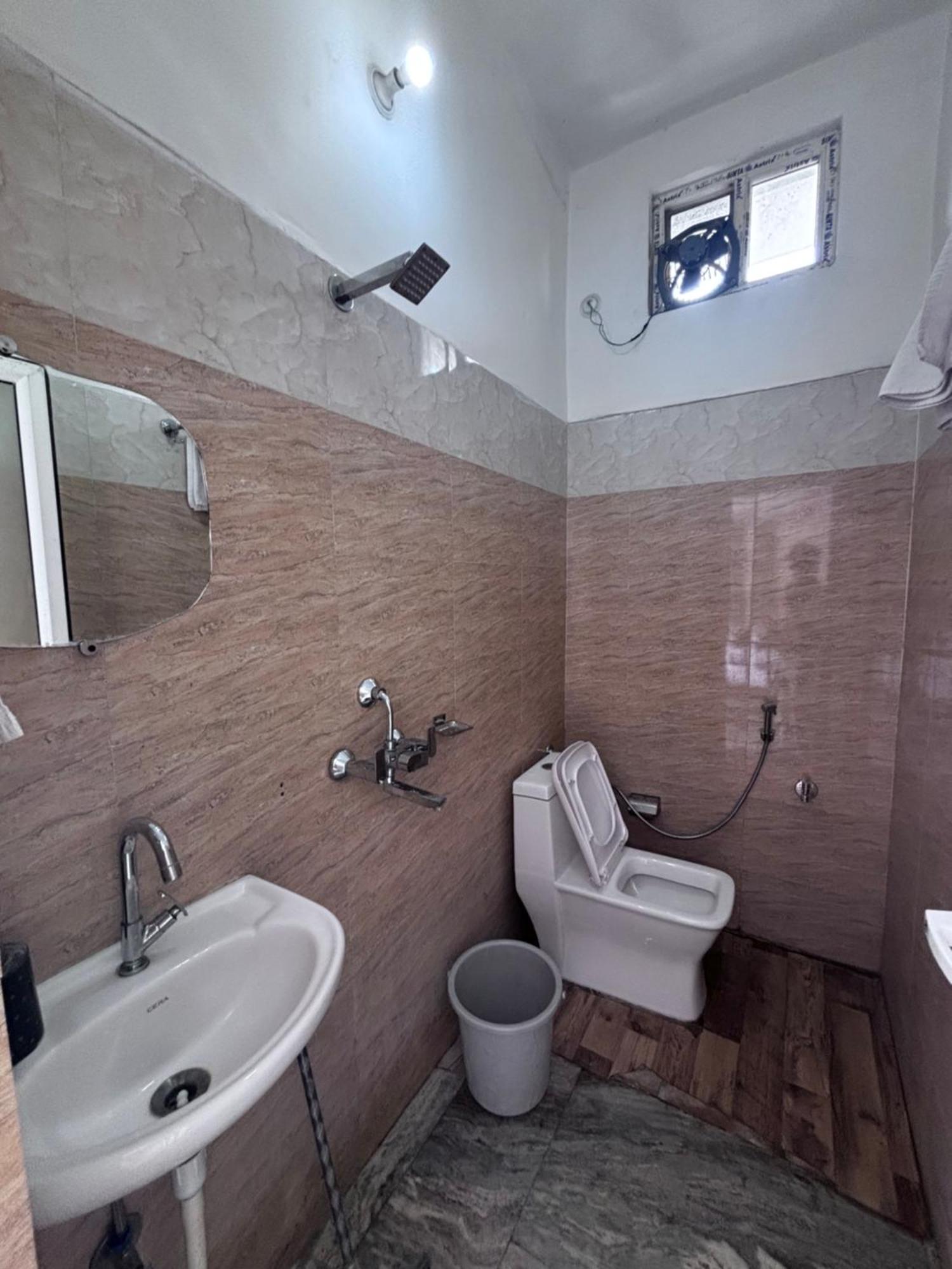 Flow House Ришикеш Экстерьер фото